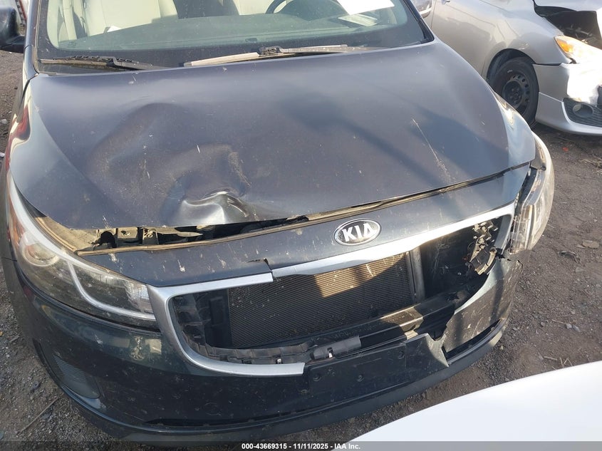 2016 Kia SEDONA VIN KNDMB5C17G6102884 IAAI salvage auction — FRONT END, Clear (Oklahoma), sold $25 on 2026-07-28 (photo 6)