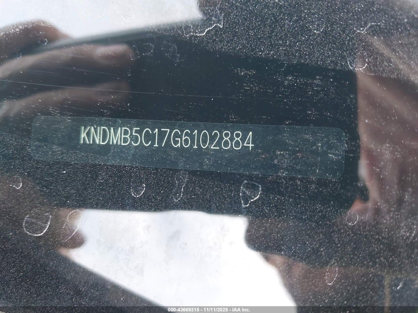 2016 Kia SEDONA VIN KNDMB5C17G6102884 IAAI salvage auction — FRONT END, Clear (Oklahoma), sold $25 on 2026-07-28 (photo 9)