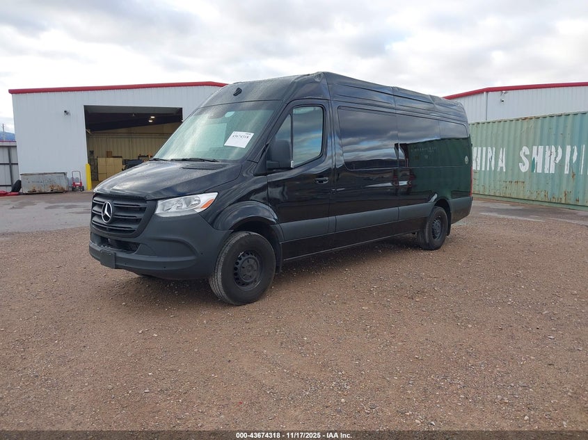 2024 Mercedes-benz Sprinter VIN W1Z4NGHY3RT181443 IAAI salvage auction — ROOF, Salvage Title, sold $30,200 on 2026-07-06 (photo 2)
