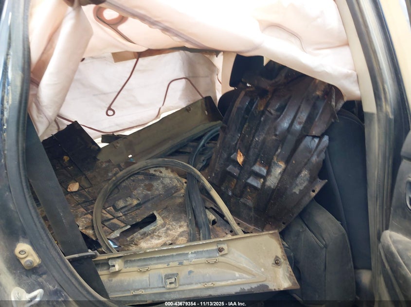2017 Mitsubishi Outlander VIN JA4AD2A32HZ013248 IAAI salvage auction — ROLLOVER, Salvage Title, sold $100 on 2026-07-16 (photo 8)