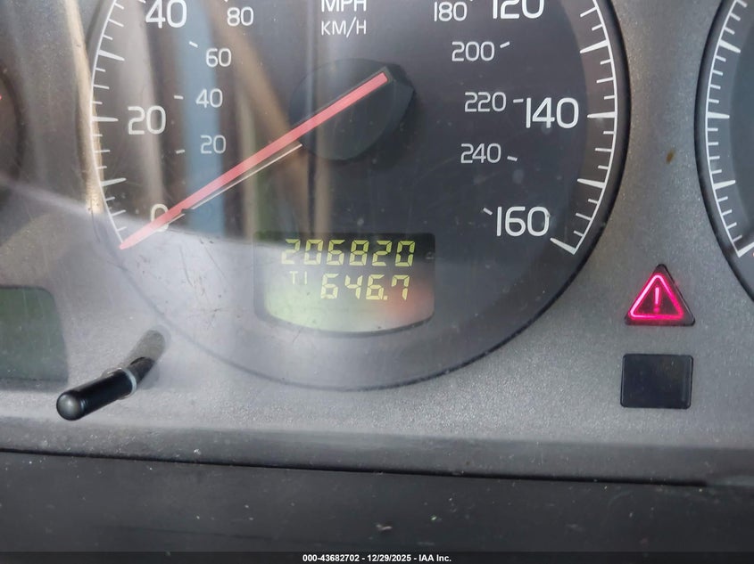 2002 Volvo S60 VIN YV1RS58D822193120 IAAI salvage auction — REAR END, Repossession Paperwork (Georgia), sold $250 on 2026-08-14 (photo 7)