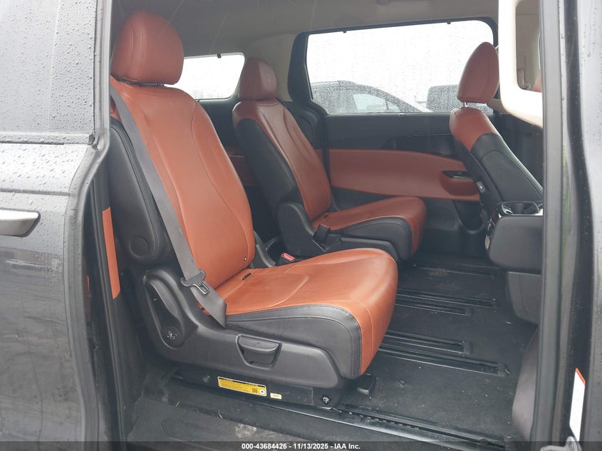 2024 Kia Carnival VIN KNDNE5H38R6424023 IAAI salvage auction — FRONT END, Salvage Title, sold $6,300 on 2026-07-25 (photo 8)