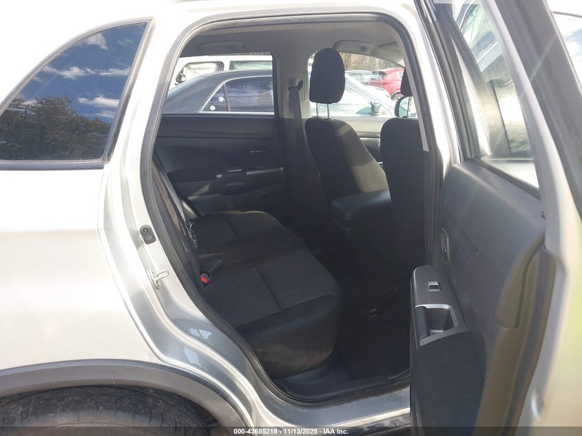 2020 Mitsubishi Outlander VIN JA4AP4AU4LU030151 IAAI salvage auction — FRONT END, Salvage (Missouri), sold $1,650 on 2026-07-31 (photo 8)