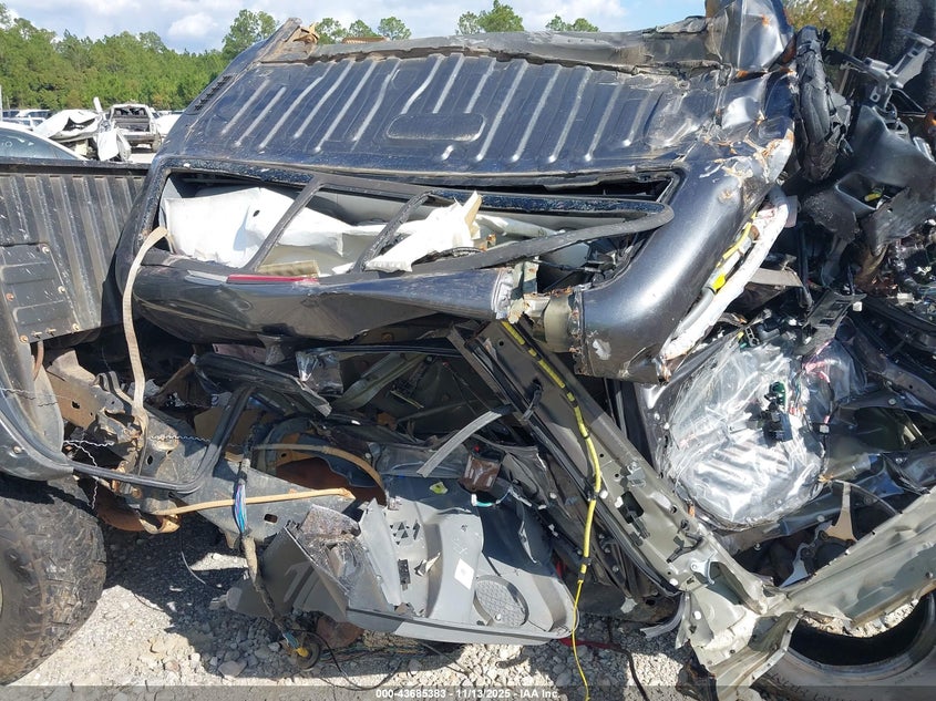 2014 Toyota Tacoma VIN 5TFLU4EN3EX090546 IAAI salvage auction — BIO HAZARD, Salvage Title, sold $250 on 2026-07-10 (photo 5)