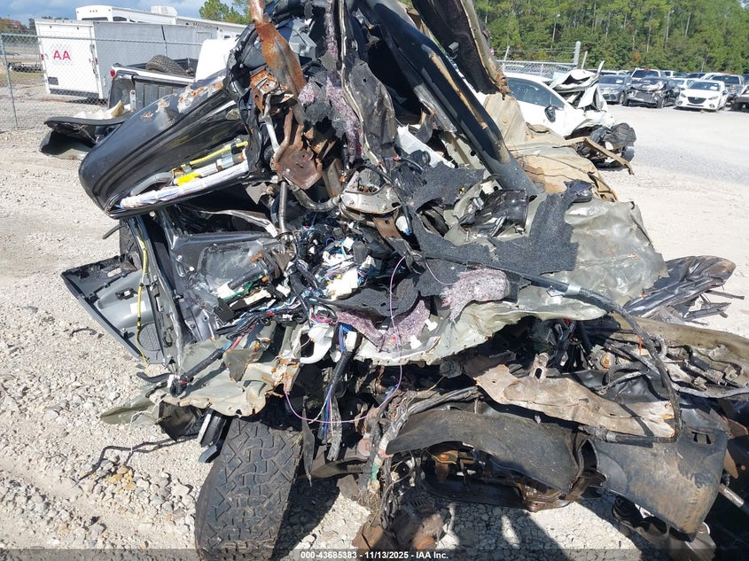 2014 Toyota Tacoma VIN 5TFLU4EN3EX090546 IAAI salvage auction — BIO HAZARD, Salvage Title, sold $250 on 2026-07-10 (photo 7)