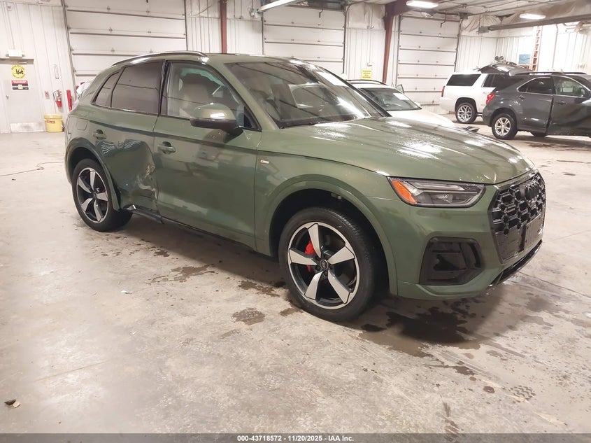 2024 Audi Q5 VIN WA1EAAFY2R2046480 IAAI salvage auction — RIGHT SIDE, Salvage (Iowa), sold $725 on 2026-07-07 (photo 1)