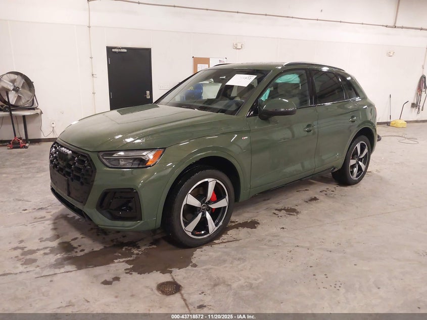 2024 Audi Q5 VIN WA1EAAFY2R2046480 IAAI salvage auction — RIGHT SIDE, Salvage (Iowa), sold $725 on 2026-07-07 (photo 2)
