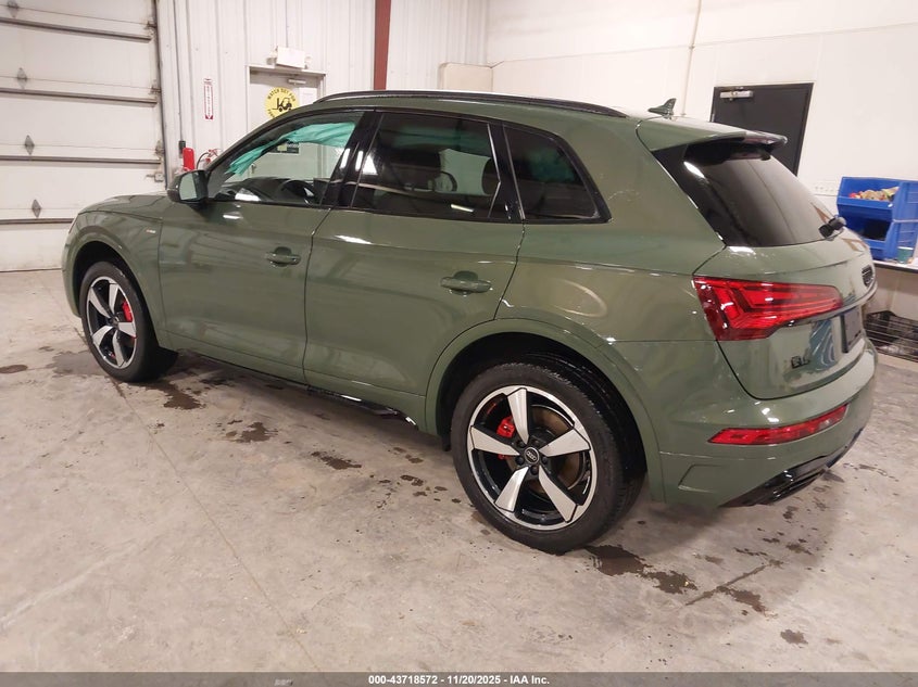 2024 Audi Q5 VIN WA1EAAFY2R2046480 IAAI salvage auction — RIGHT SIDE, Salvage (Iowa), sold $725 on 2026-07-07 (photo 3)