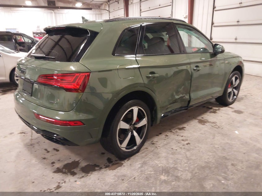 2024 Audi Q5 VIN WA1EAAFY2R2046480 IAAI salvage auction — RIGHT SIDE, Salvage (Iowa), sold $725 on 2026-07-07 (photo 4)