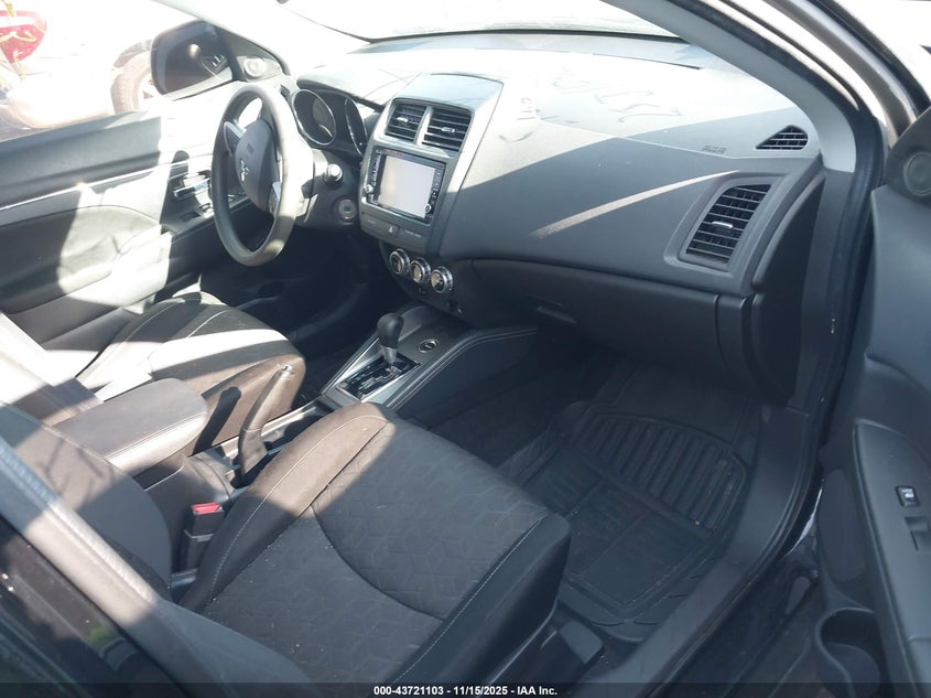 2021 Mitsubishi Outlander VIN JA4ARUAU0MU021104 IAAI salvage auction — FRONT & REAR, Salvage Title, sold $1,450 on 2026-07-21 (photo 5)