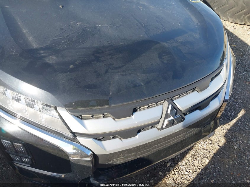 2021 Mitsubishi Outlander VIN JA4ARUAU0MU021104 IAAI salvage auction — FRONT & REAR, Salvage Title, sold $1,450 on 2026-07-21 (photo 6)