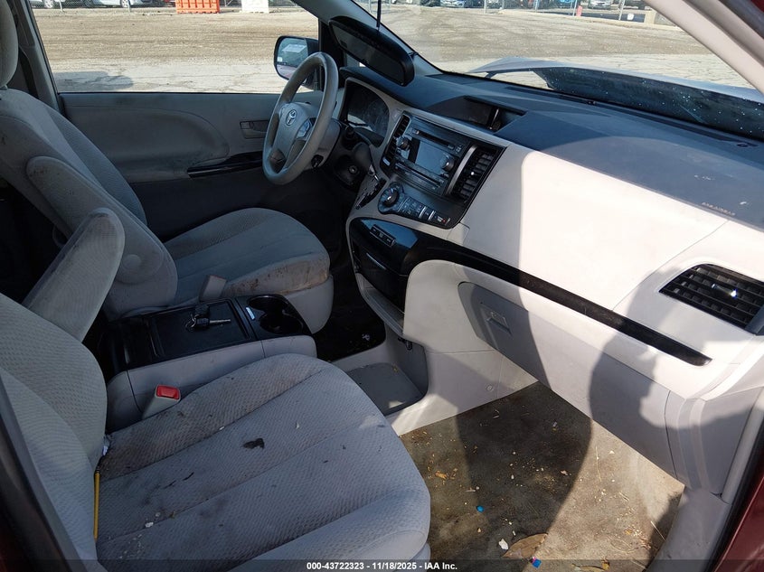 2014 Toyota Sienna VIN 5TDKK3DC5ES406322 IAAI salvage auction — FRONT END, Salvage (Illinois), sold $2,700 on 2026-07-15 (photo 5)