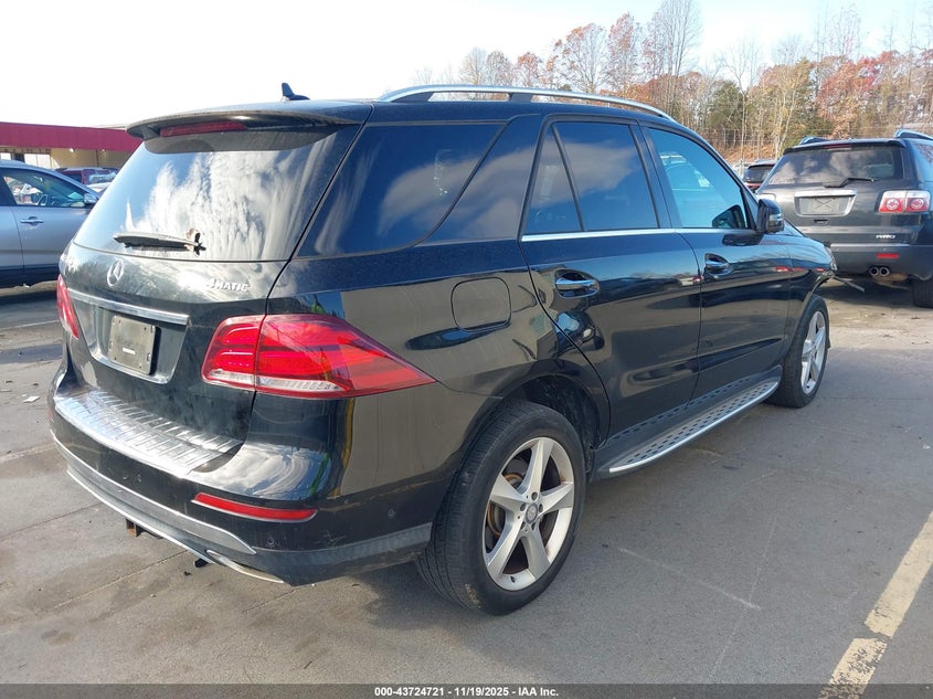 2013 Mercedes-benz Glk-klasse VIN WDCGG5HB2DG102341 IAAI salvage auction — RIGHT SIDE, Salvage Title, sold $2,450 on 2026-07-09 (photo 4)