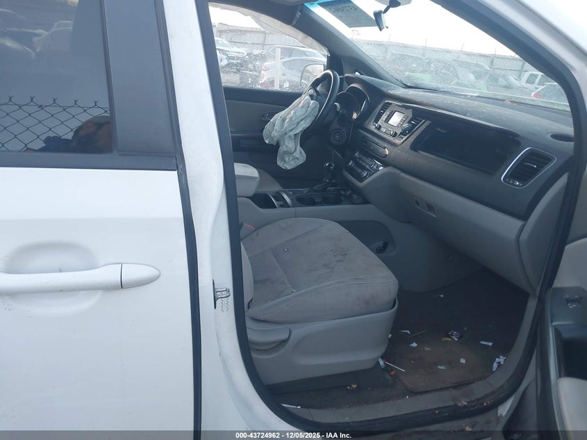 2016 Kia SEDONA VIN KNDMB5C18G6103705 IAAI salvage auction — FRONT END, Salvage (Arkansas), sold $225 on 2026-07-30 (photo 5)