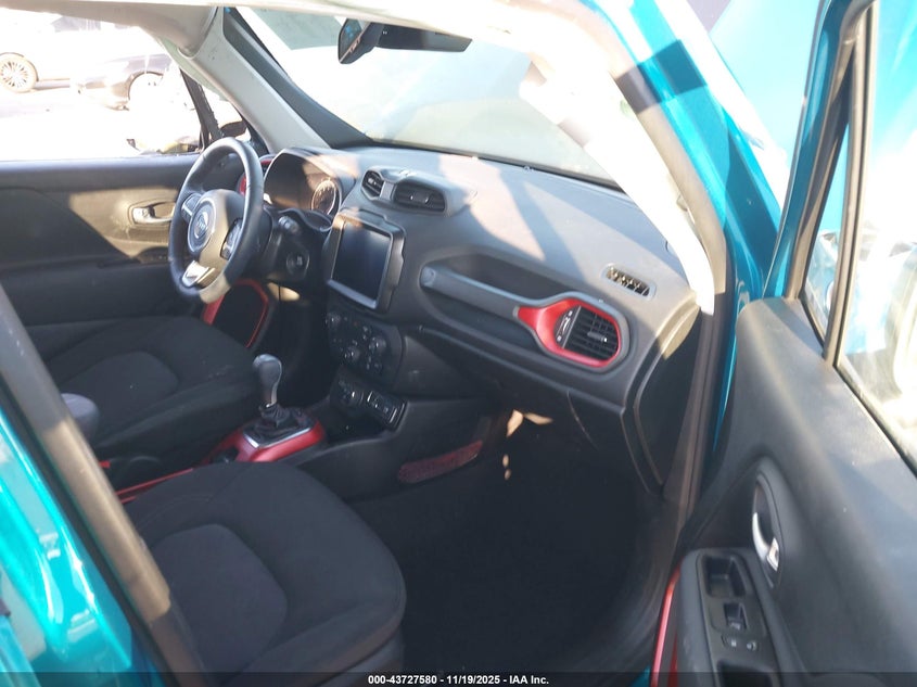 2021 Jeep Renegade VIN ZACNJDC14MPN23954 IAAI salvage auction — ROLLOVER, Salvage Title, sold $2,500 on 2026-07-29 (photo 5)