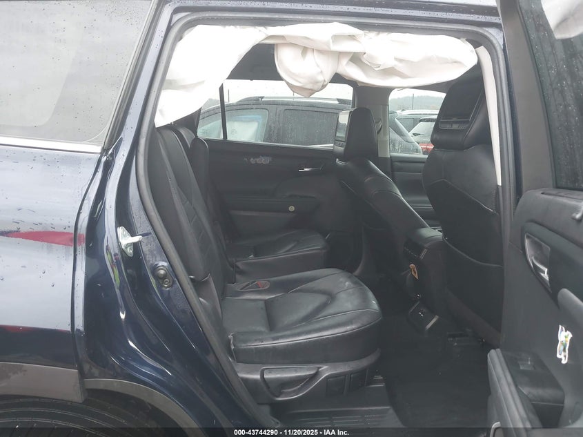 2021 Toyota Highlander VIN 5TDGZRAH1MS055279 IAAI salvage auction — RIGHT SIDE, Clear (Oklahoma), sold $11,200 on 2026-07-28 (photo 8)