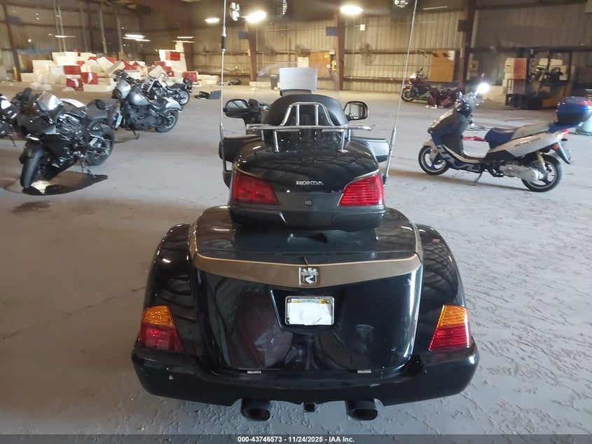 2016 Honda Gl1800 VIN JH2SC68G7GK400406 IAAI salvage auction — FRONT & REAR, Rebuildable (Florida), sold $5,200 on 2026-07-22 (photo 6)