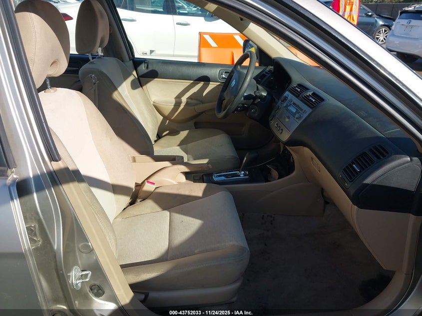 2005 Honda Civic hybrid VIN JHMES96685S023973 IAAI salvage auction — FRONT END, Salvage (California), sold $600 on 2026-07-06 (photo 5)