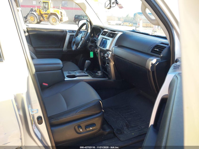 2014 Toyota 4runner VIN JTEBU5JR4E5182444 IAAI salvage auction — RIGHT SIDE, Salvage Title, sold $9,300 on 2026-07-06 (photo 5)