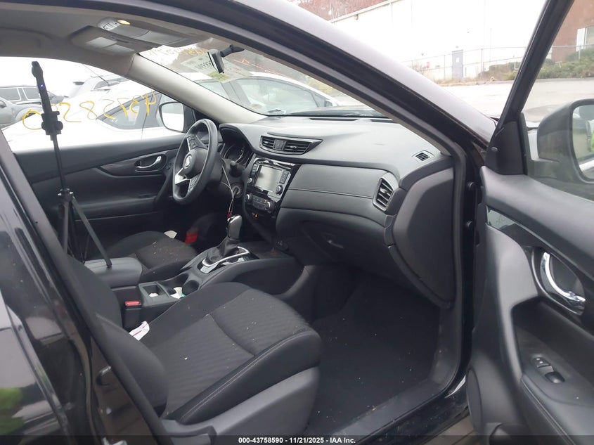 2018 Nissan Rogue VIN KNMAT2MV1JP578727 IAAI salvage auction — FRONT END, Salvage (Massachusetts), sold $3,300 on 2026-07-28 (photo 5)