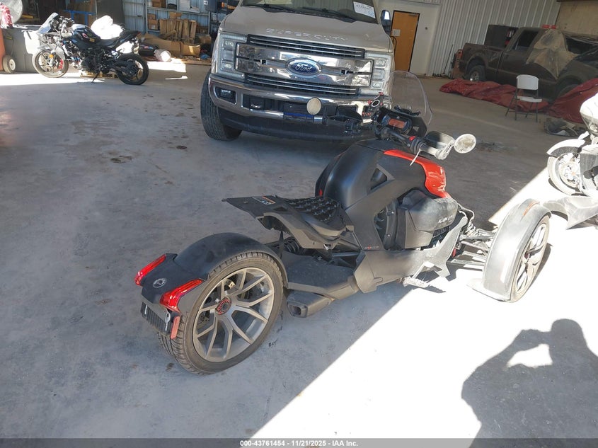 2023 Can-am Ryker VIN 3JB2FEG47PJ000506 IAAI salvage auction — SIDE, Salvage (Texas), sold $1,650 on 2026-10-20 (photo 4)