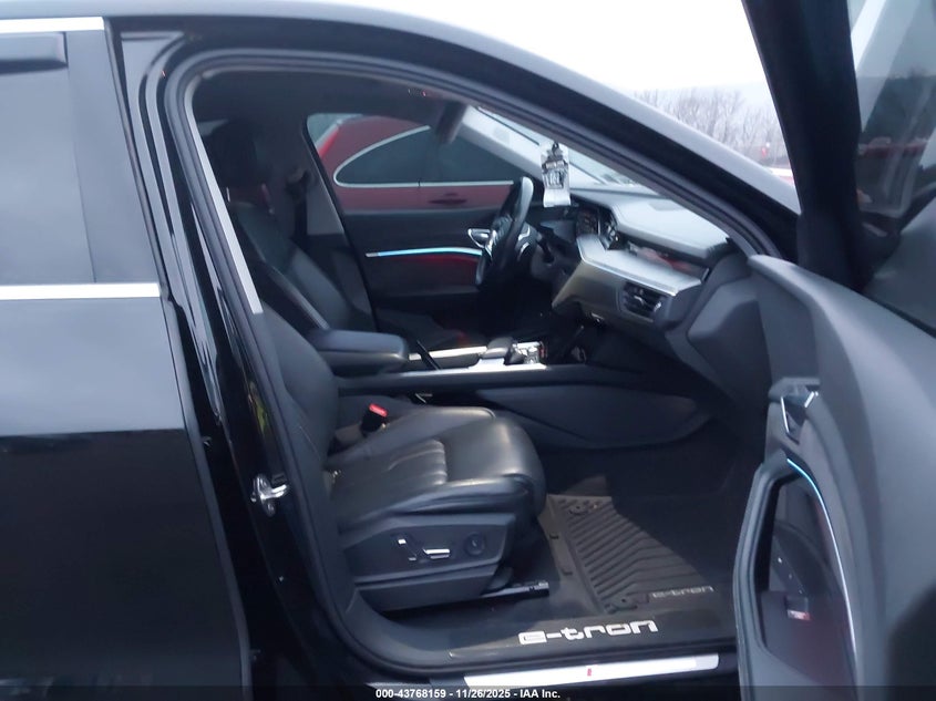 2021 Audi E-tron sportback VIN WA13AAGE9MB026697 IAAI salvage auction — RIGHT FRONT, Salvage Title, sold $13,900 on 2026-08-16 (photo 5)