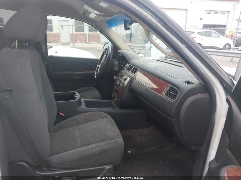2007 Chevrolet Avalanche VIN 3GNFK12347G212351 IAAI salvage auction — FRONT END, Salvage (North Carolina), sold $425 on 2026-07-08 (photo 5)