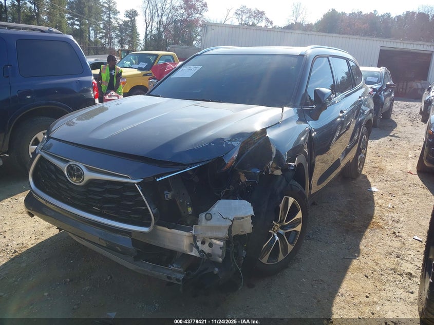 2021 Toyota Highlander VIN 5TDHZRAH5MS532462 IAAI salvage auction — LEFT FRONT, Salvage (Georgia), sold $14,500 on 2026-07-07 (photo 2)
