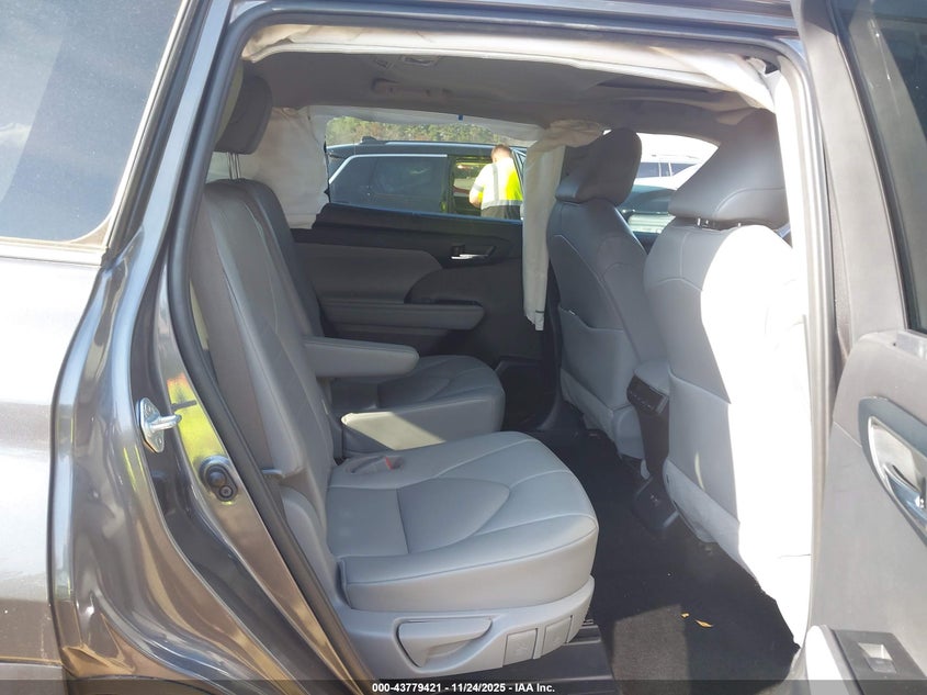 2021 Toyota Highlander VIN 5TDHZRAH5MS532462 IAAI salvage auction — LEFT FRONT, Salvage (Georgia), sold $14,500 on 2026-07-07 (photo 8)