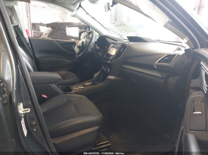 2019 Subaru Forester VIN JF2SKAUCXKH501139 IAAI salvage auction — FRONT END, Salvage (Illinois), sold $25 on 2026-07-28 (photo 5)