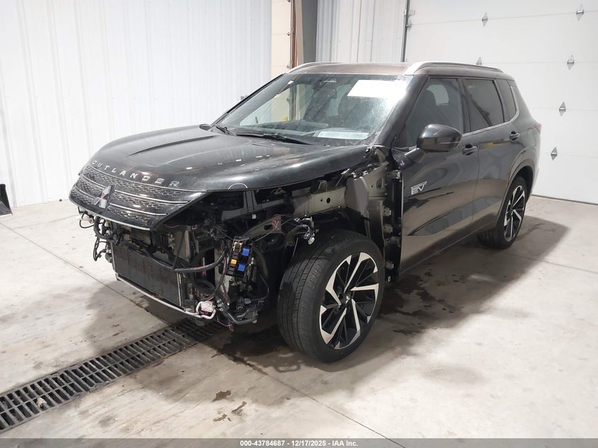 2023 Mitsubishi Outlander VIN JA4T5VA99PZ028436 IAAI salvage auction — FRONT END, Salvage (Minnesota), sold $16,200 on 2026-07-09 (photo 6)