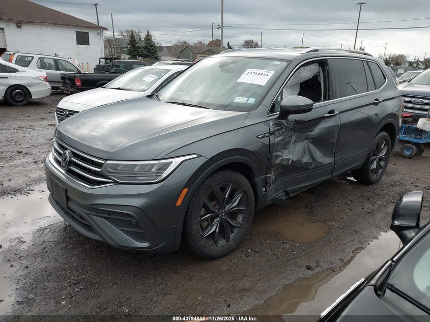 2024 Volkswagen Tiguan VIN 3VV2B7AX8RM019883 IAAI salvage auction — LEFT SIDE, Salvage (South Carolina), sold $11,200 on 2026-09-10 (photo 2)