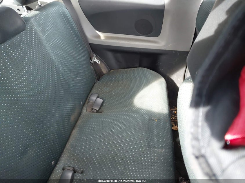 2007 Toyota Yaris VIN JTDJT923675098083 IAAI salvage auction — LEFT SIDE, Salvage (Idaho), sold $100 on 2026-07-21 (photo 8)