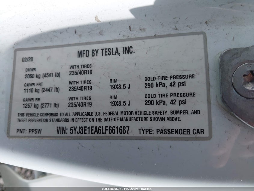 2020 Tesla Model 3 VIN 5YJ3E1EA6LF661687 IAAI salvage auction — RIGHT SIDE, Salvage (Hawaii), sold $3,150 on 2026-07-23 (photo 9)