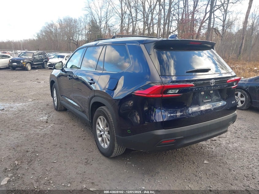 2024 Toyota Highlander VIN 5TDACAB59RS031011 IAAI salvage auction — RIGHT FRONT, Salvage Title, sold $18,100 on 2026-07-14 (photo 3)