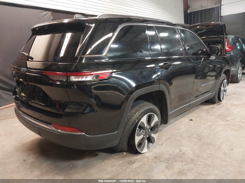 2024 Jeep Grand cherokee VIN 1C4RJYB62RC716589 IAAI salvage auction — SIDE, Mv-907A (New York), sold $16,925 on 2026-09-08 (photo 4)