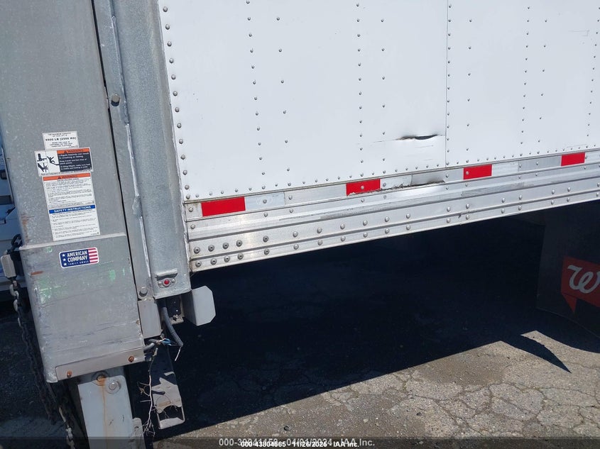 2015 VIN 3H3V482C9FT652033 IAAI salvage auction — REAR END, Salvage Title, sold $2,525 on 2026-10-14 (photo 6)