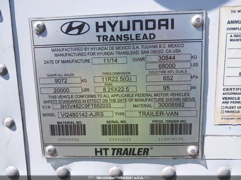 2015 VIN 3H3V482C9FT652033 IAAI salvage auction — REAR END, Salvage Title, sold $2,525 on 2026-10-14 (photo 9)