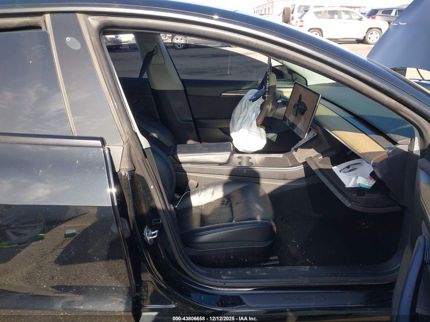 2022 Tesla Model 3 VIN 5YJ3E1EA4NF186754 IAAI salvage auction — FRONT END, Salvage (California), sold $2,650 on 2026-08-22 (photo 5)