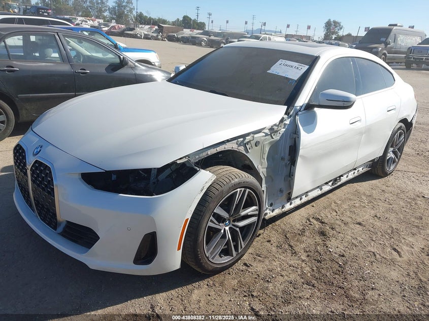 2025 BMW 4er VIN WBA33FB03SFU06517 IAAI salvage auction — LEFT FRONT, Salvage Title, sold $20,525 on 2026-07-20 (photo 2)