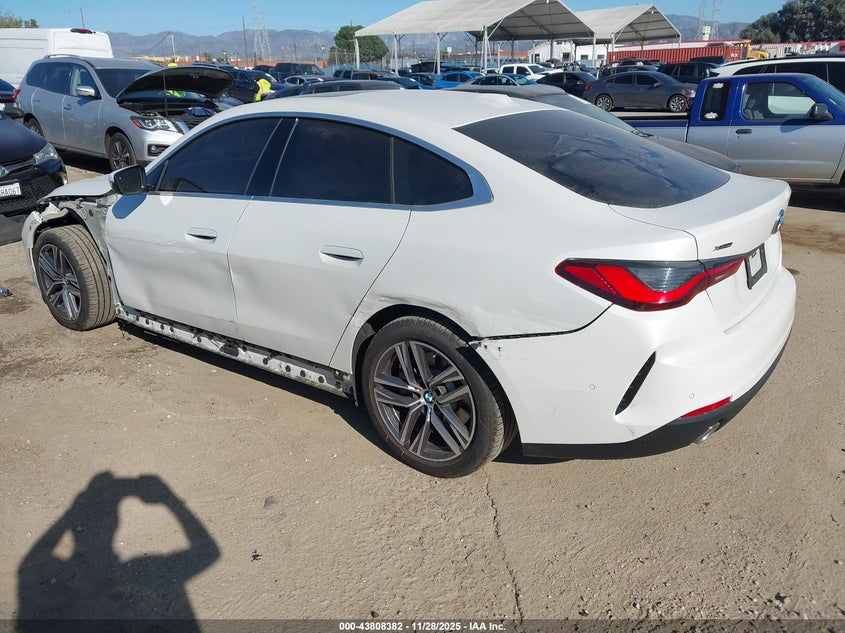 2025 BMW 4er VIN WBA33FB03SFU06517 IAAI salvage auction — LEFT FRONT, Salvage Title, sold $20,525 on 2026-07-20 (photo 3)