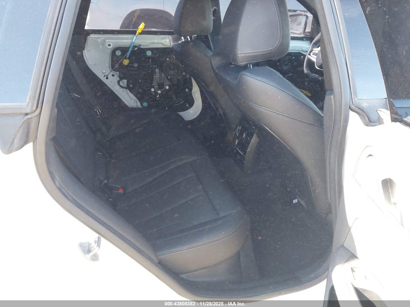 2025 BMW 4er VIN WBA33FB03SFU06517 IAAI salvage auction — LEFT FRONT, Salvage Title, sold $20,525 on 2026-07-20 (photo 8)