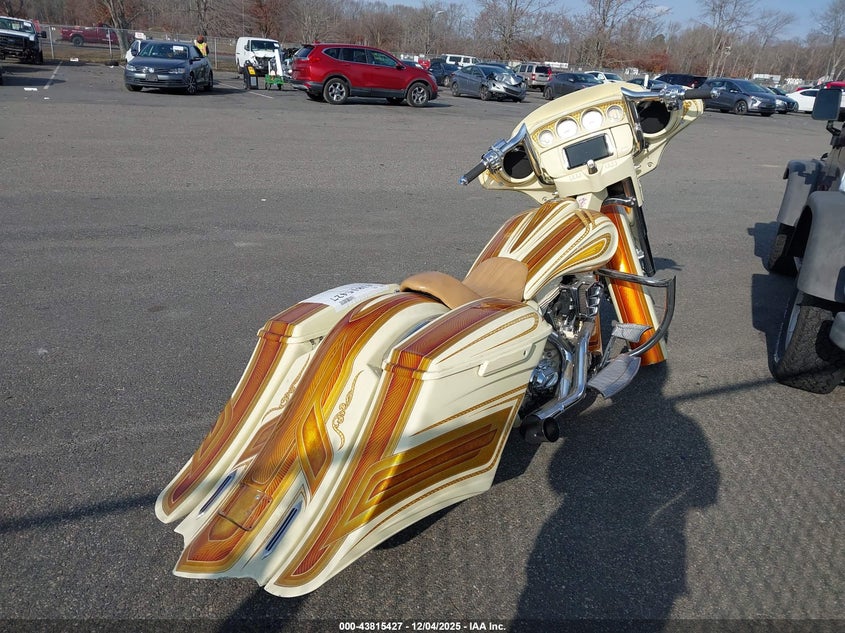 2015 Harley-davidson Street glide VIN 1HD1KBM37FB666489 IAAI salvage auction — SIDE, Salvage (New Jersey), sold $9,200 on 2026-08-05 (photo 4)