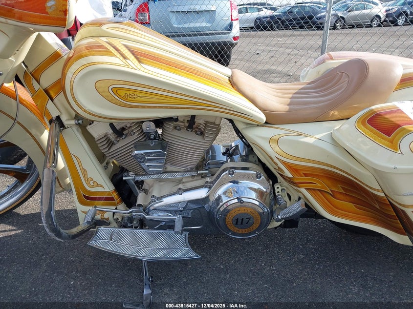 2015 Harley-davidson Street glide VIN 1HD1KBM37FB666489 IAAI salvage auction — SIDE, Salvage (New Jersey), sold $9,200 on 2026-08-05 (photo 9)