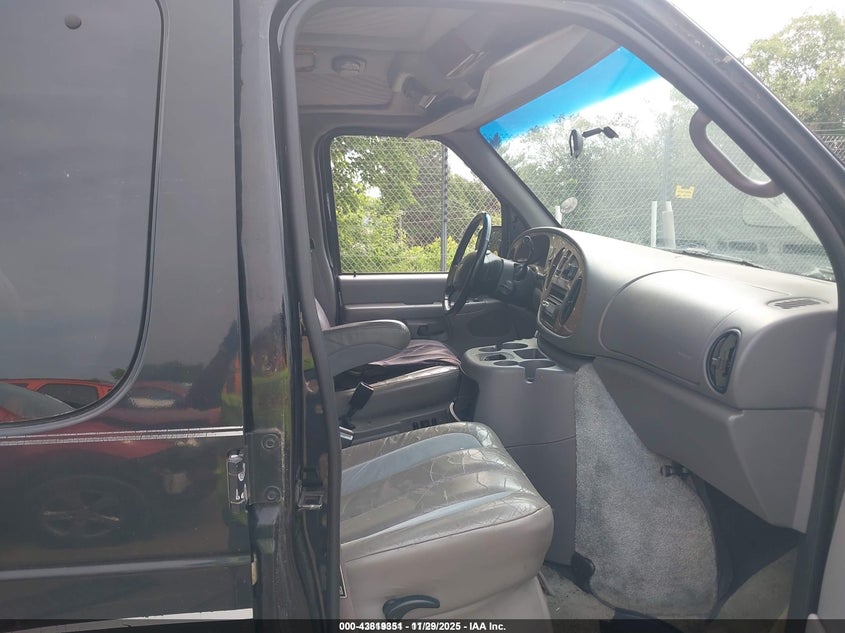 2002 Ford E 150 VIN 1FDRE14L22HB64563 IAAI salvage auction — UNKNOWN, Salvage (Illinois), sold $450 on 2026-07-07 (photo 5)