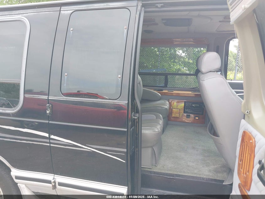 2002 Ford E 150 VIN 1FDRE14L22HB64563 IAAI salvage auction — UNKNOWN, Salvage (Illinois), sold $450 on 2026-07-07 (photo 8)