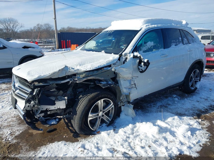 2016 Mercedes-benz Glc VIN WDC0G4KB0GF086428 IAAI salvage auction — LEFT FRONT, Salvage (Indiana), sold $2,500 on 2026-07-21 (photo 2)