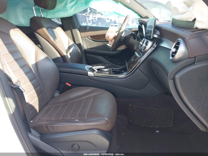 2016 Mercedes-benz Glc VIN WDC0G4KB0GF086428 IAAI salvage auction — LEFT FRONT, Salvage (Indiana), sold $2,500 on 2026-07-21 (photo 5)