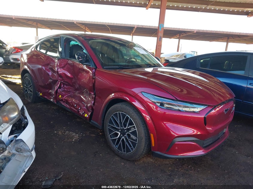 2025 Ford Mustang mach-e VIN 3FMTK3R72SMA46398 — IAAI salvage auction photo
