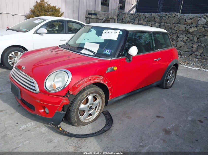 2007 Mini Cooper VIN WMWMF33577TL67458 IAAI salvage auction — ENGINE DAMAGE, Clear (Michigan), sold $400 on 2026-07-09 (photo 2)